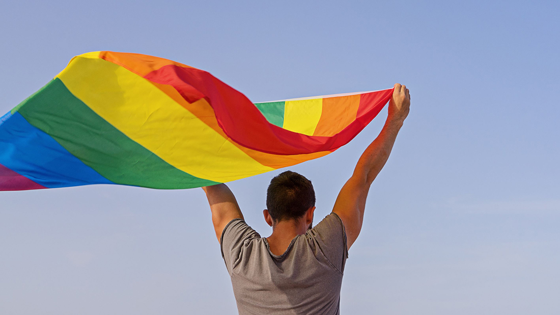 Οι ταξιδιώτες LGBTQ οδηγούν την ανάκαμψη